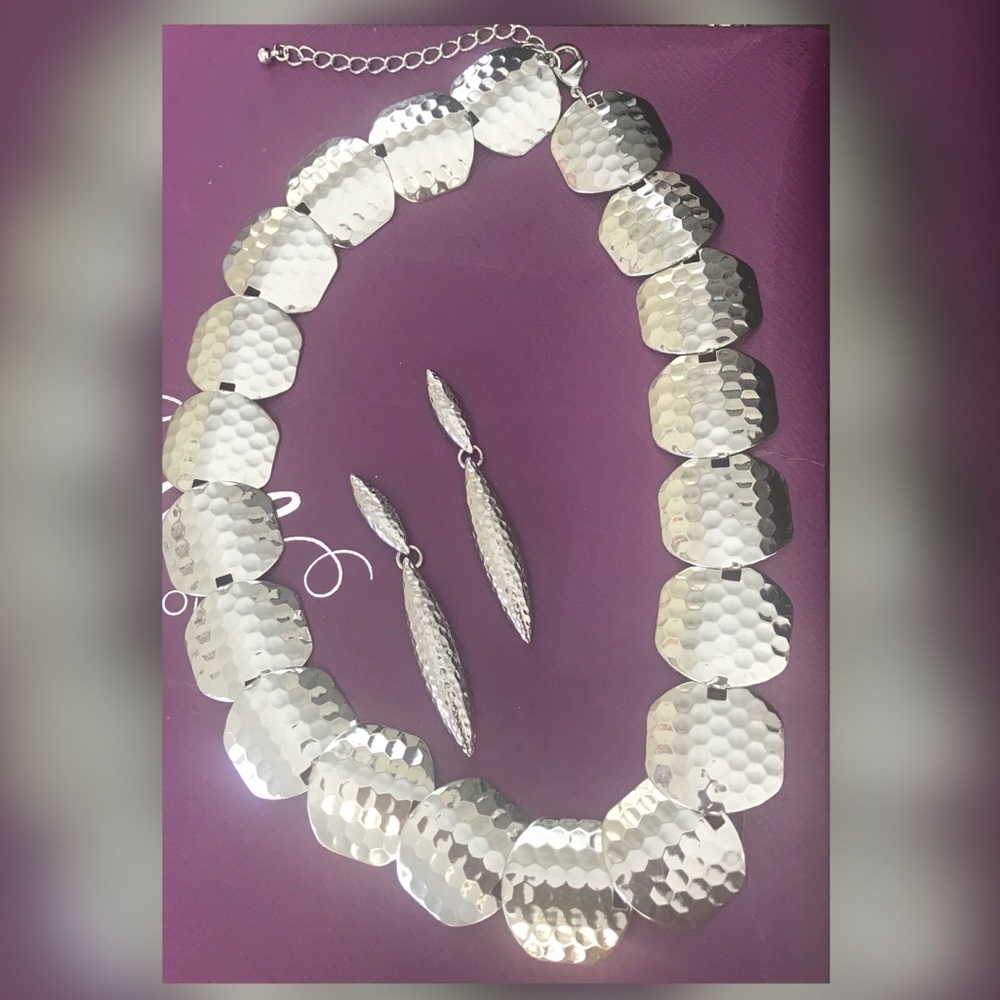 Accessories - Necklace and Earrings set